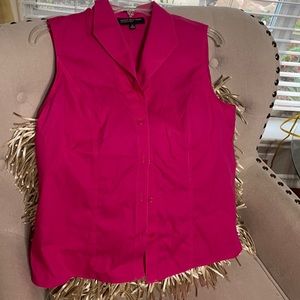 Jones NY Hot 💕 Pink Sleeveless Button Blouse!